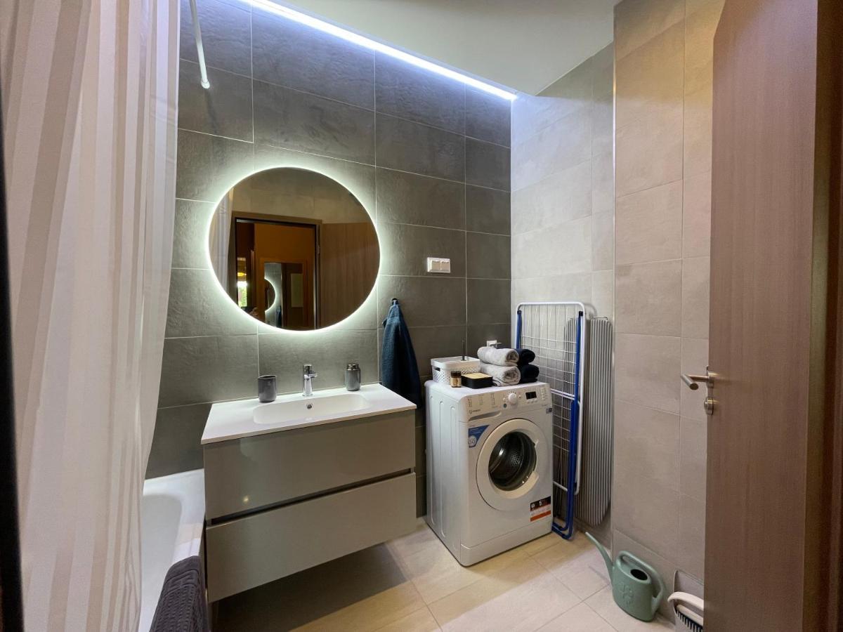 Macropolis Apartments Мишкольц Экстерьер фото