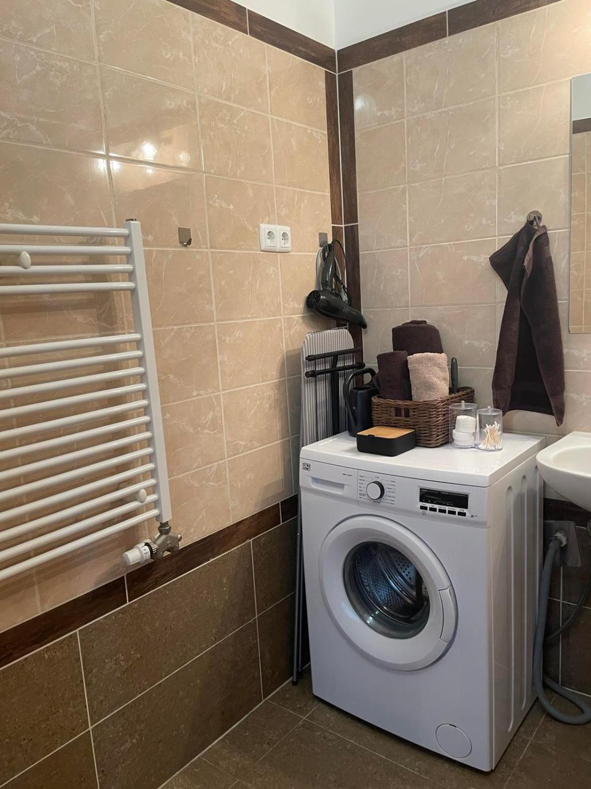 Macropolis Apartments Мишкольц Номер фото