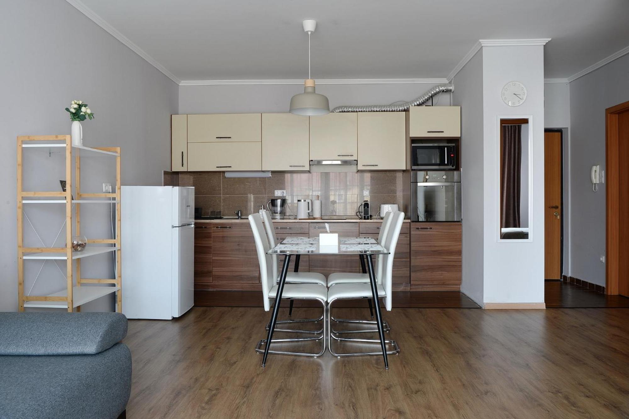 Macropolis Apartments Мишкольц Экстерьер фото